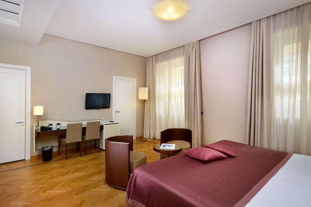 Hotel Palazzo Esedra Napoli Camera foto