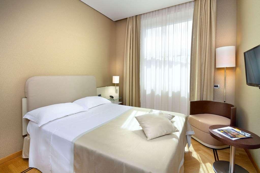 Hotel Palazzo Esedra Napoli Camera foto